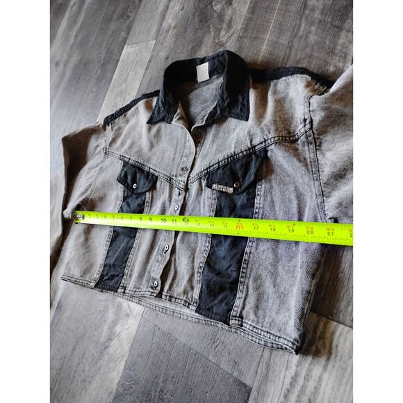 Traffic Women's Size Medium Cropped Black Jean Jacket, Vintage "80's" - Picture 4 of 7